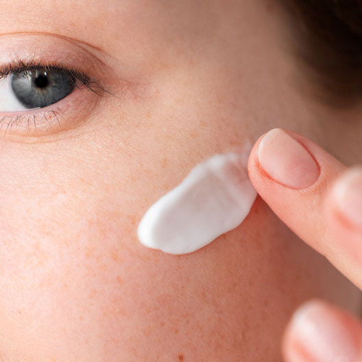 Ceramides in skincare: The key to a strong skin barrier